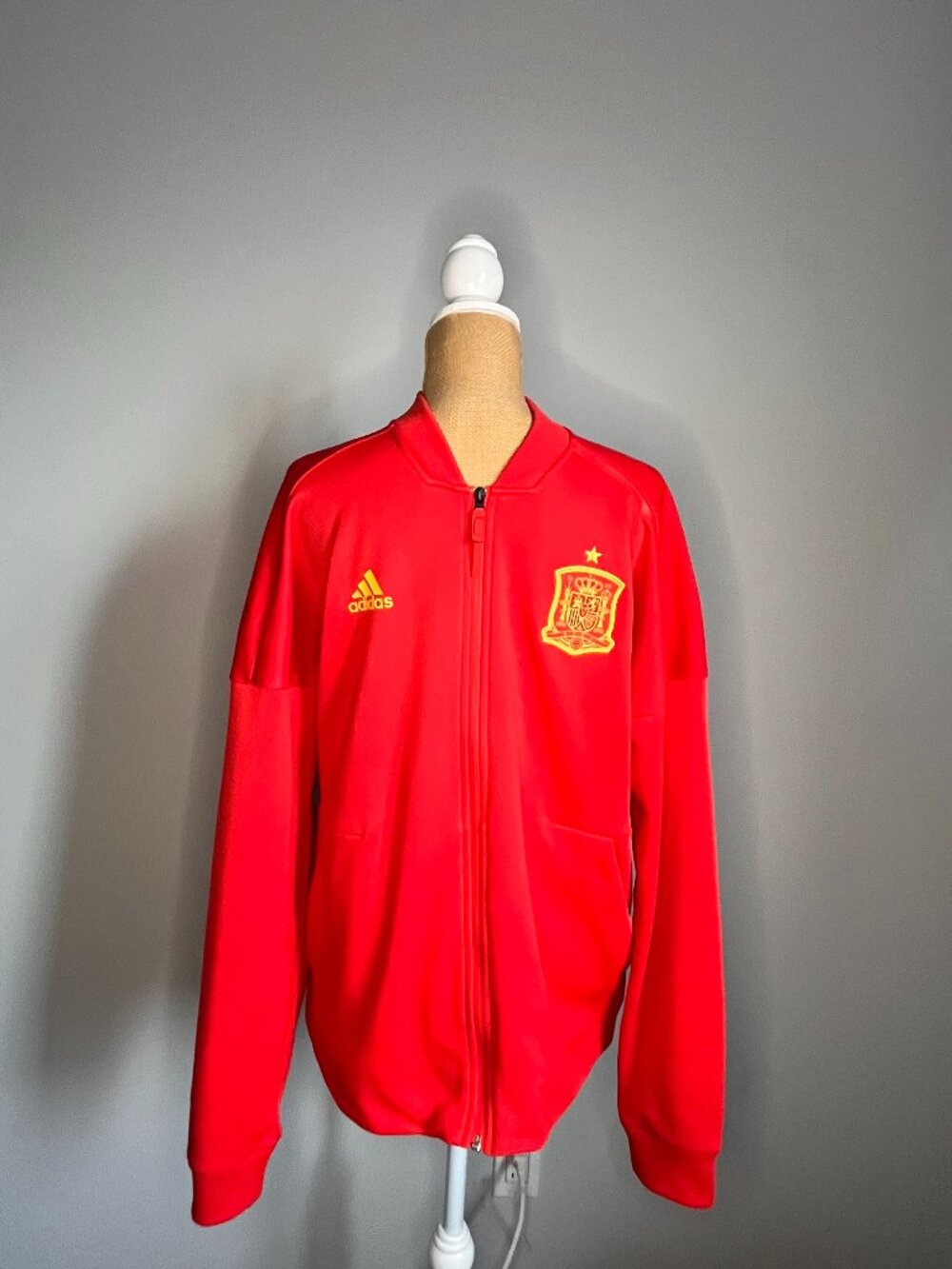 adidas Spain Anthem Jacket Mens Medium Red 2018 World Cup CE8884 RFEF Espana Tra